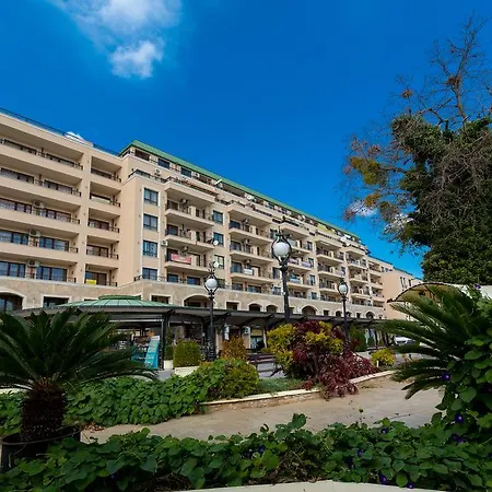 Апартаменты Europroperties Sirena